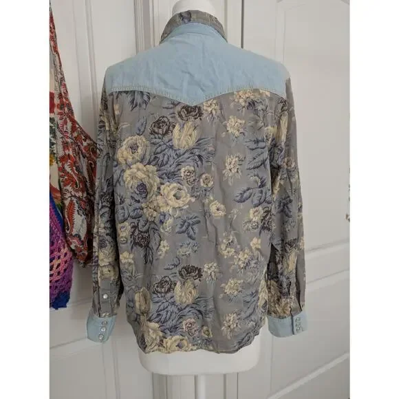 Anthropologie Love The Label button down shirt size lp - Picture 4 of 10